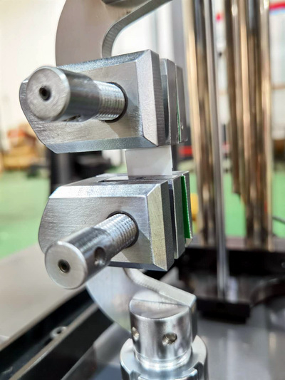 威智醫(yī)療的陶瓷片拉伸試驗(yàn)機(jī)測試報(bào)告